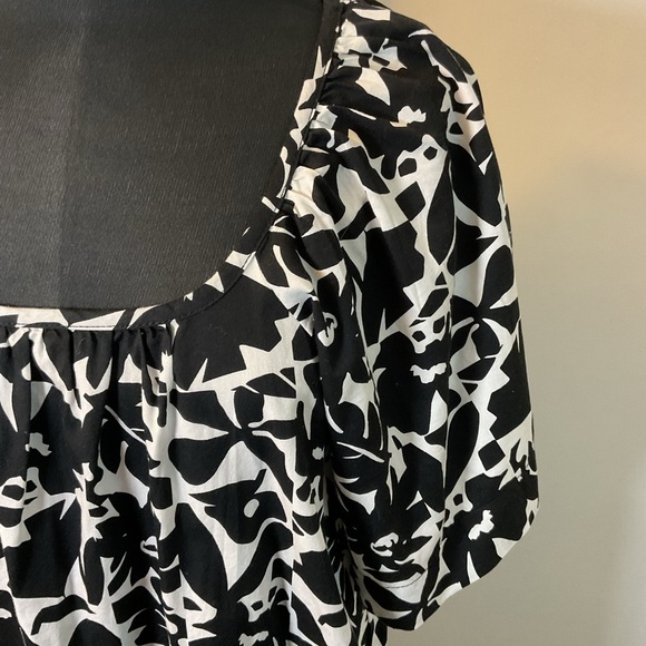 14. Free Assembly Black and White Square Neck Patterned Short Sleeve Dress Sz S - Picture 6 of 10